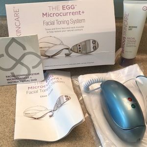 The Egg Microcurrent Facial Toning system